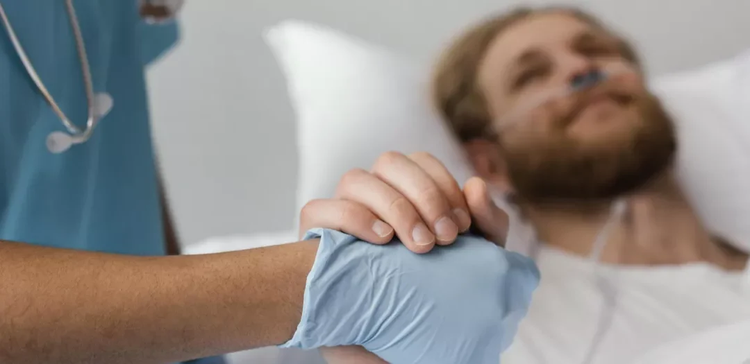 El desconocido papel del trabajador social en los cuidados paliativos: «Pasan los años y seguimos igual»